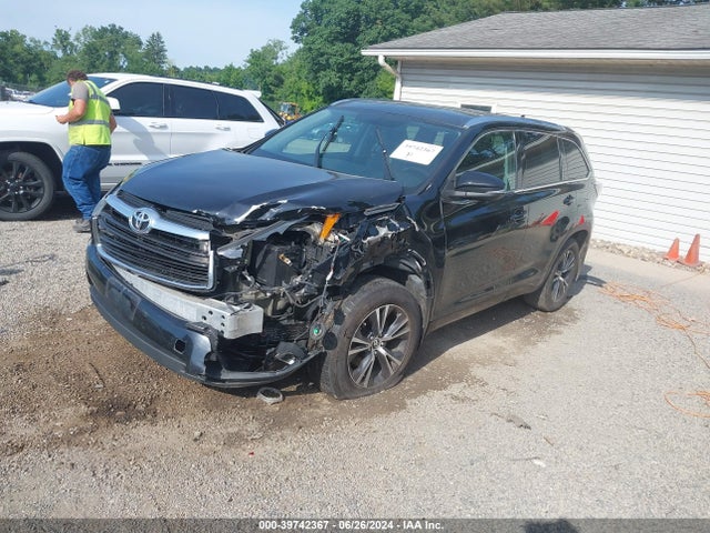 Toyota Highlander Xle V6 2016 5TDJKRFH9GS280055 Image 2