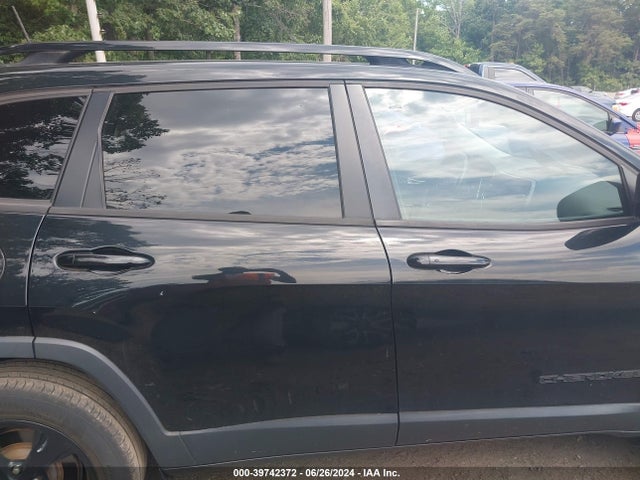 1C4PJMLB8KD320629 Jeep Cherokee Altitude 4x4