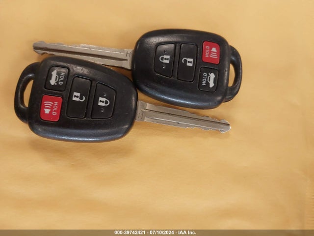 Toyota COROLLA LE 2017 5YFBURHE0HP594513 Image 11