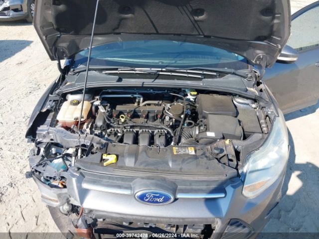 1FADP3F20EL435880 Ford FOCUS SE