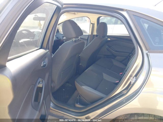 1FADP3F20EL435880 Ford FOCUS SE