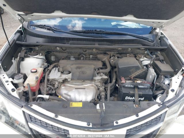 JTMRFREV5FD119257 Toyota Rav4 Xle