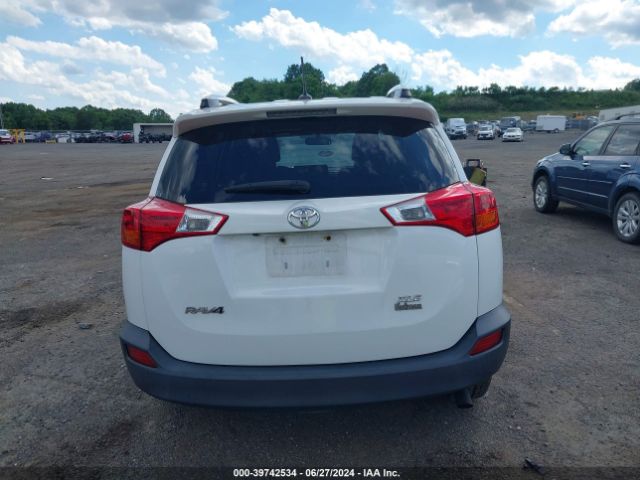 JTMRFREV5FD119257 Toyota Rav4 Xle