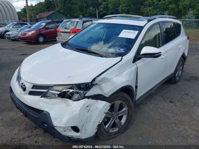 JTMRFREV5FD119257 Toyota Rav4 Xle