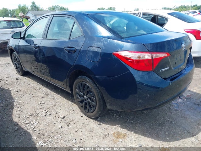Toyota COROLLA LE 2018 2T1BURHE3JC107746 Image 3
