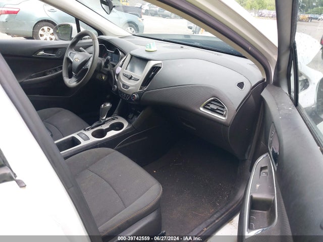 Chevrolet Cruze Ls Auto 2017 1G1BC5SM5H7242775 Image 5