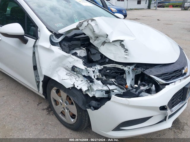 Chevrolet Cruze Ls Auto 2017 1G1BC5SM5H7242775 Image 6