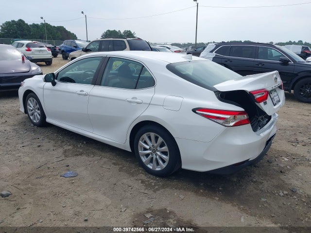 Toyota CAMRY LE 2020 4T1L11AK2LU946254 Image 3