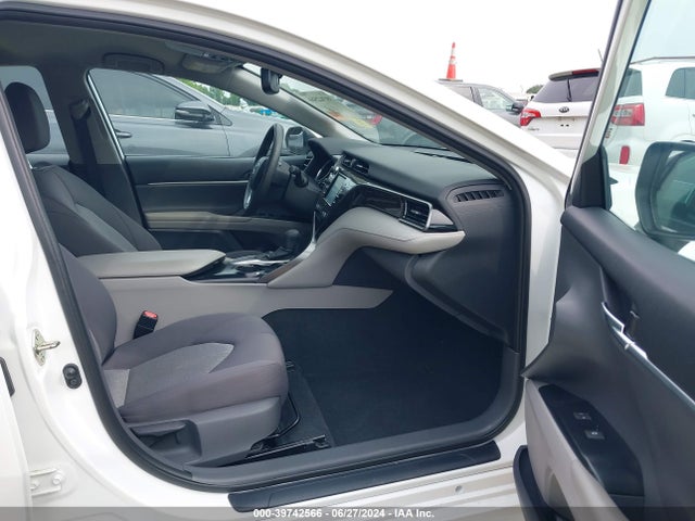 Toyota CAMRY LE 2020 4T1L11AK2LU946254 Image 5