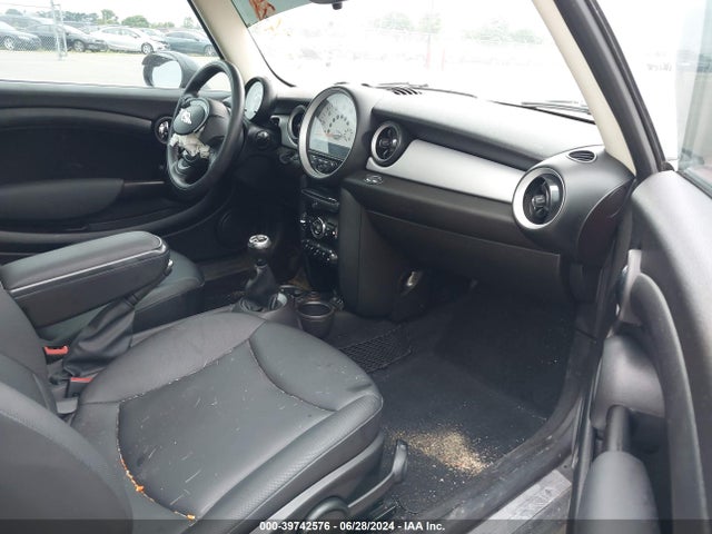 2013 MINI HARDTOP WMWSU3C58DT374556 Photo 4