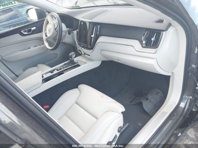 YV4102RL9M1790800 Volvo Xc60 T5 Inscription
