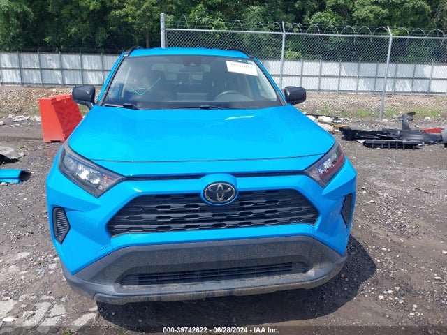 Toyota RAV4 LE 2019 JTMH1RFV7KD002184 Image 13