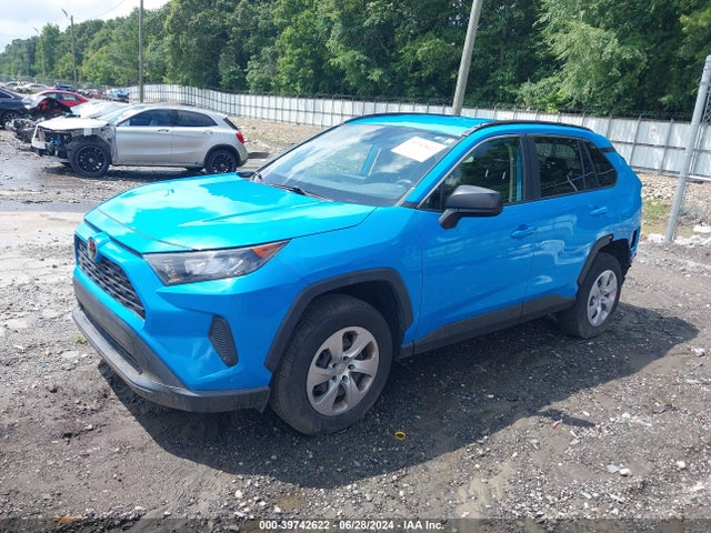 Toyota RAV4 LE 2019 JTMH1RFV7KD002184 Image 2