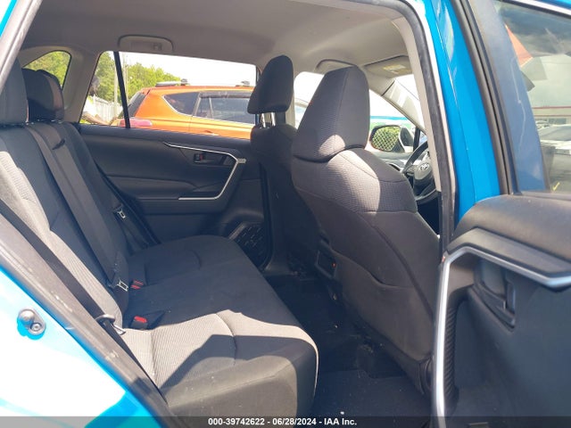 Toyota RAV4 LE 2019 JTMH1RFV7KD002184 Image 8