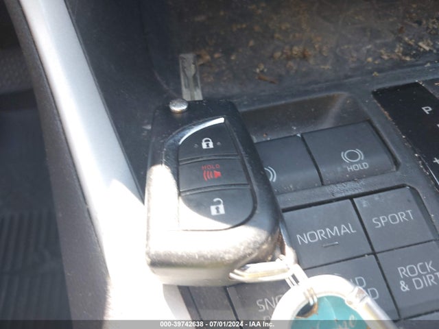 Toyota RAV4 LE 2020 2T3F1RFV3LW116663 Image 11
