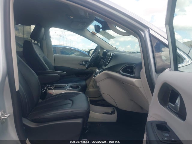 2C4RC1BG8RR143490 Chrysler Pacifica Touring L