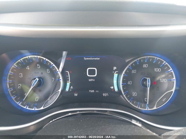 2C4RC1BG8RR143490 Chrysler Pacifica Touring L