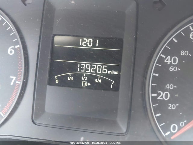 3VW2K7AJ3EM309689 Volkswagen Jetta 2.0l S