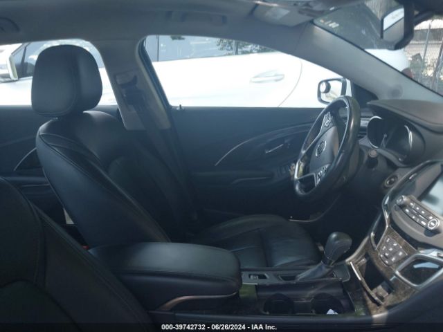 1G4GB5GRXFF242483 Buick Lacrosse Leather