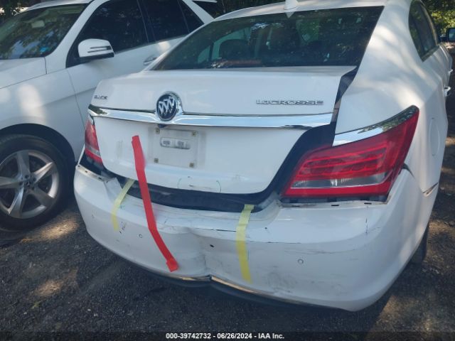1G4GB5GRXFF242483 Buick Lacrosse Leather