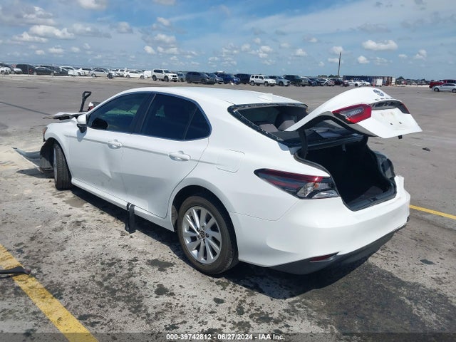 Toyota CAMRY LE 2023 4T1C11AK3PU818384 Image 3