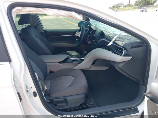 Toyota CAMRY LE 2023 4T1C11AK3PU818384 Image 5