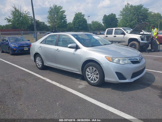 Toyota CAMRY LE 2014 4T4BF1FK9ER370516 Image 1
