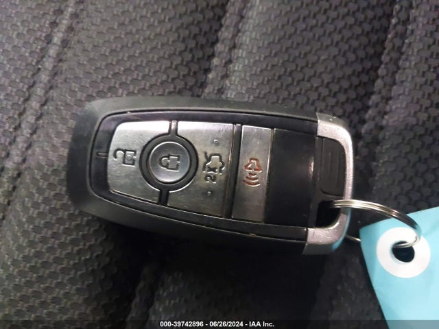 3FA6P0H7XJR257603 Ford FUSION SE