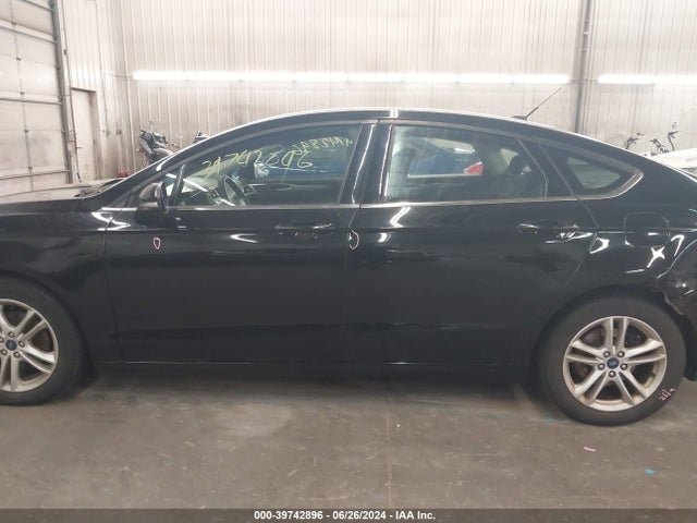3FA6P0H7XJR257603 Ford FUSION SE
