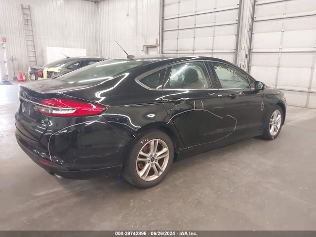 3FA6P0H7XJR257603 Ford FUSION SE