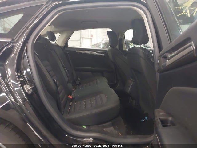 3FA6P0H7XJR257603 Ford FUSION SE