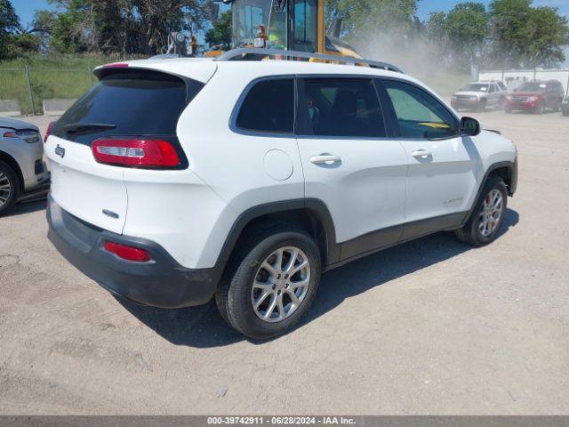 1C4PJMCBXFW784919 Jeep Cherokee Latitude