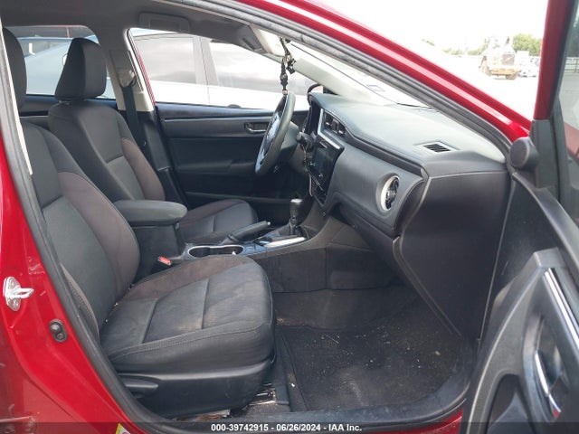 Toyota COROLLA LE 2018 5YFBURHE5JP768243 Image 5