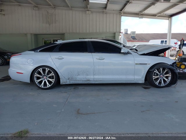 SAJWA2G79G8V99631 Jaguar Xj Xjl Portfolio
