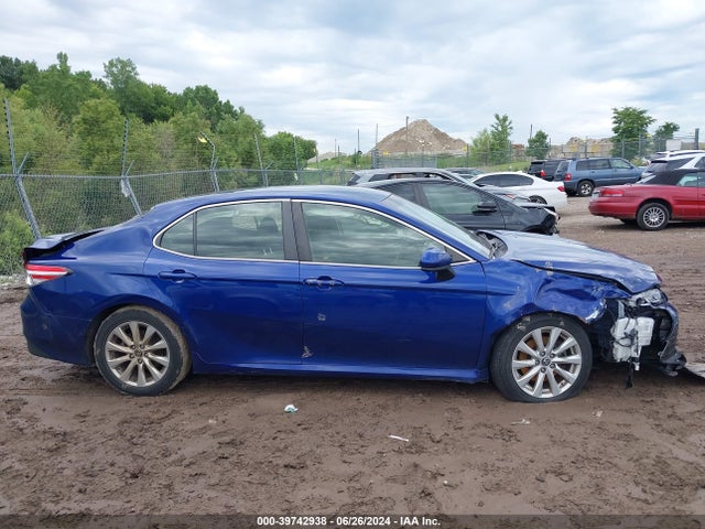 Toyota CAMRY LE 2018 JTNB11HK7J3031596 Image 13