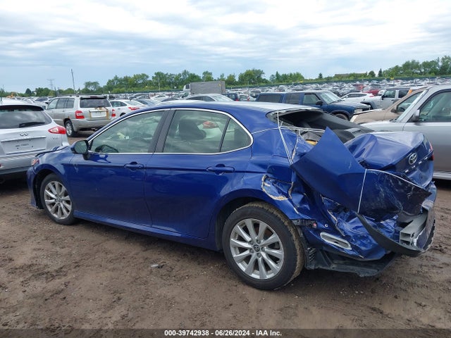 Toyota CAMRY LE 2018 JTNB11HK7J3031596 Image 14
