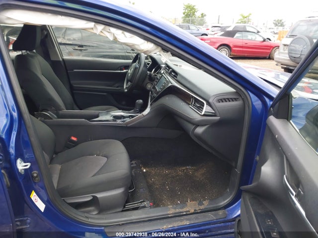 Toyota CAMRY LE 2018 JTNB11HK7J3031596 Image 5