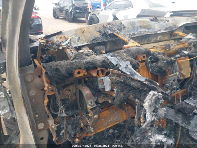 1C4SJUBP1RS172241 Jeep Wagoneer Series Ii 4x2