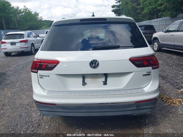 3VV2B7AXXJM036513 Volkswagen Tiguan