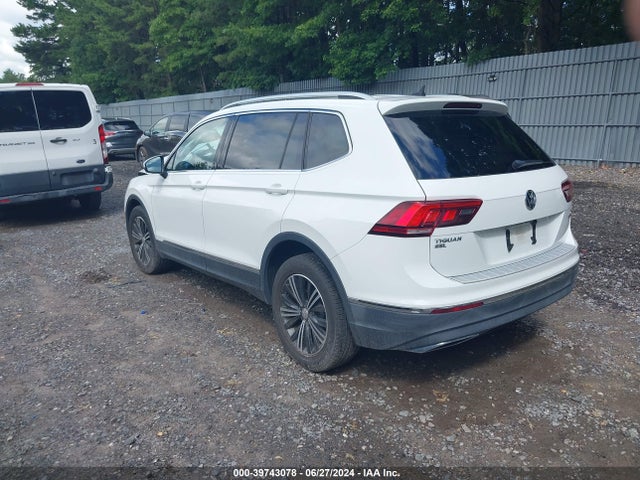 3VV2B7AXXJM036513 Volkswagen Tiguan