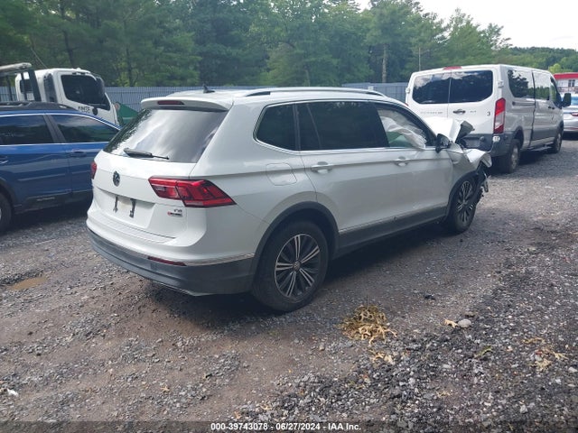3VV2B7AXXJM036513 Volkswagen Tiguan