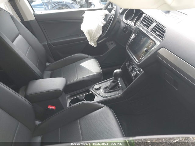 3VV2B7AXXJM036513 Volkswagen Tiguan
