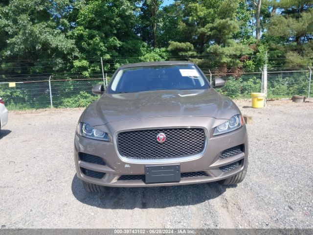SADCJ2BV1HA082541 Jaguar F-pace 35t Premium
