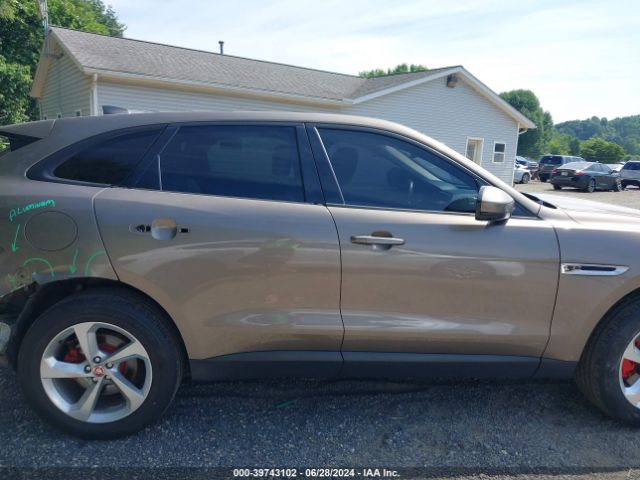 SADCJ2BV1HA082541 Jaguar F-pace 35t Premium