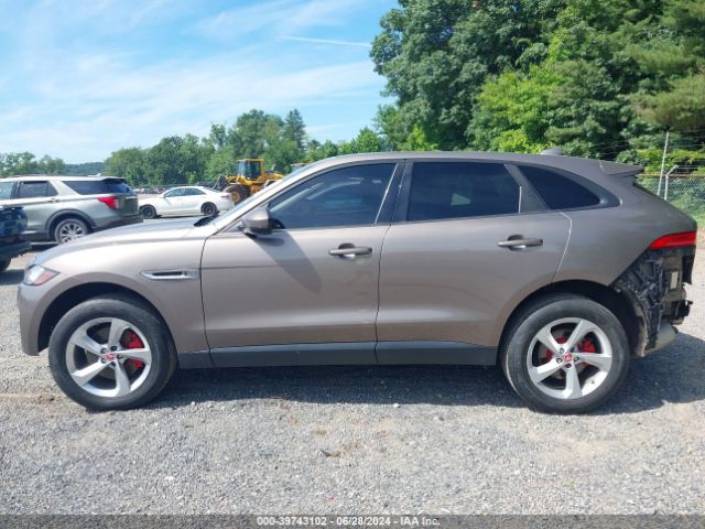 SADCJ2BV1HA082541 Jaguar F-pace 35t Premium