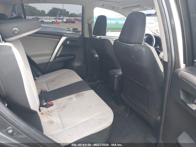 Toyota Rav4 Xle 2017 JTMWFREV8HJ133564 Image 8