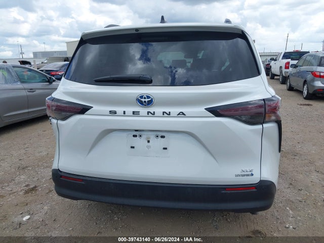 Toyota SIENNA XLE 2024 5TDYRKEC5RS185793 Image 16