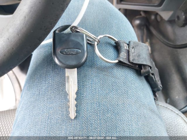1FT7W3B62FEB75927 Ford F-350 Xl