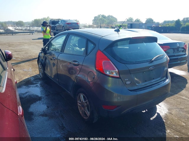 Ford FIESTA SE 2018 3FADP4EJ9JM103525 Image 3