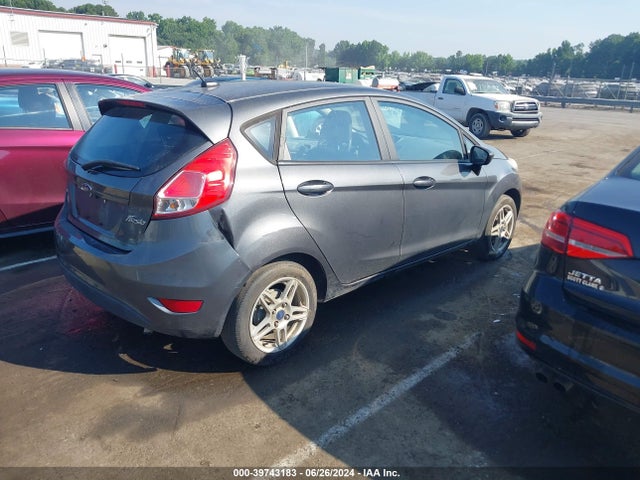 Ford FIESTA SE 2018 3FADP4EJ9JM103525 Image 4